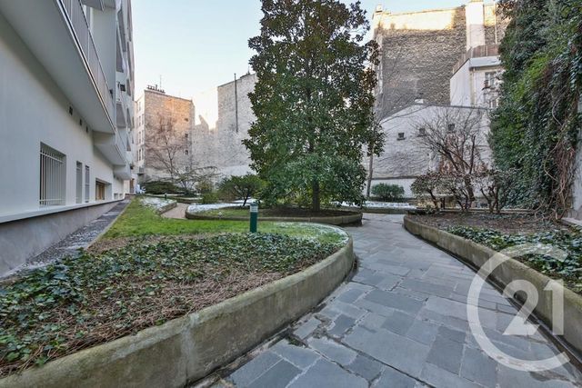 Appartement Studio &agrave; louer - 1 pi&egrave;ce - 33,08 m2 - Paris - 75009 - ILE-DE-FRANCE