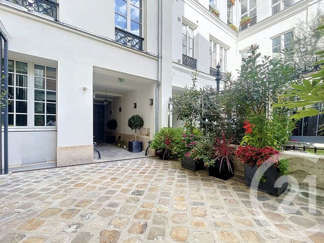 Appartement F2 &agrave; louer - 2 pi&egrave;ces - 56,14 m2 - Paris - 75010 - ILE-DE-FRANCE