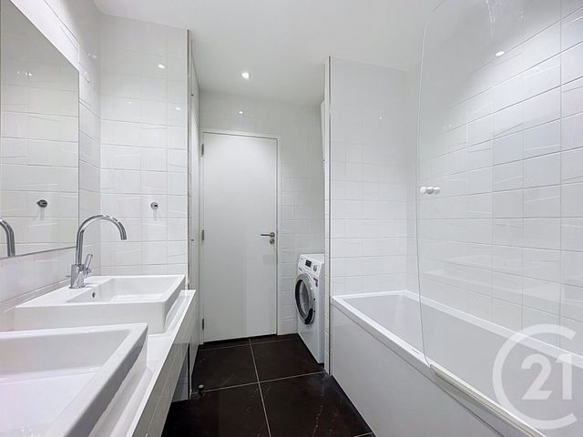 Appartement F2 &agrave; louer - 2 pi&egrave;ces - 56,14 m2 - Paris - 75010 - ILE-DE-FRANCE