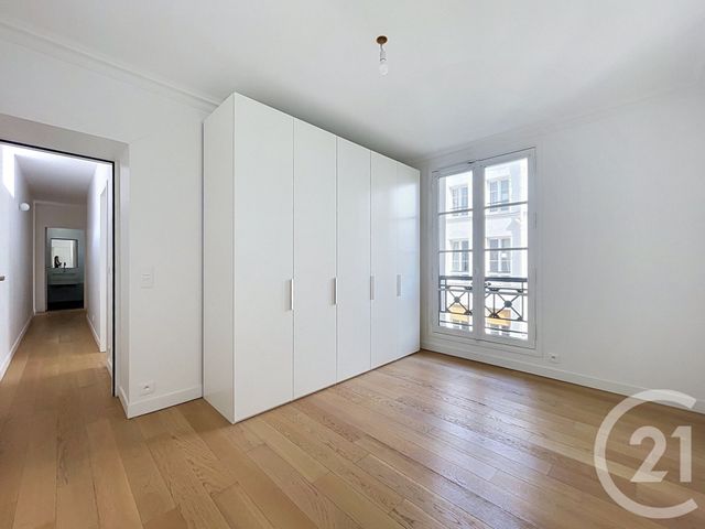 Appartement F4 &agrave; louer - 4 pi&egrave;ces - 140 m2 - Paris - 75010 - ILE-DE-FRANCE