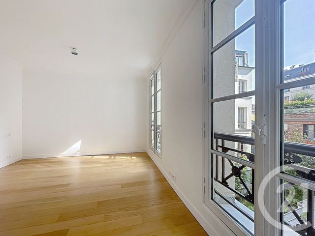 Appartement F4 &agrave; louer - 4 pi&egrave;ces - 140 m2 - Paris - 75010 - ILE-DE-FRANCE