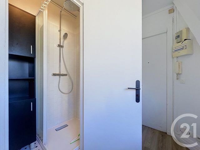 Appartement F1 &agrave; louer - 1 pi&egrave;ce - 13,24 m2 - Paris - 75008 - ILE-DE-FRANCE