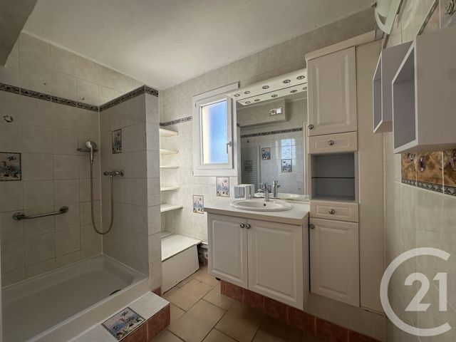 Appartement T4 à vendre - 4 pièces - 78,77 m2 - Agde - 34 - LANGUEDOC-ROUSSILLON