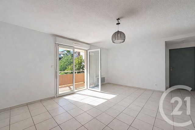 Appartement T3 &agrave; vendre - 3 pi&egrave;ces - 62,13 m2 - Agde - 34 - LANGUEDOC-ROUSSILLON