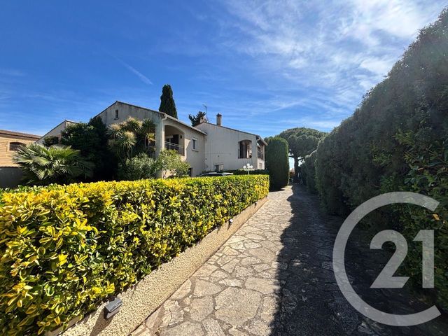 Maison &agrave; vendre - 7 pi&egrave;ces - 220,20 m2 - Vias - 34 - LANGUEDOC-ROUSSILLON
