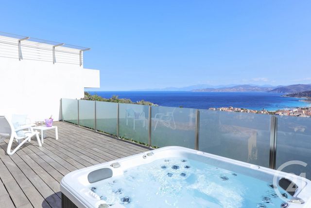Maison à louer - 6 pièces - 390 m2 - L Ile Rousse - 202 - CORSE