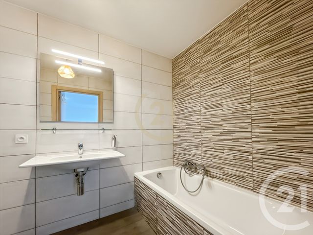 Appartement T2 &agrave; louer - 2 pi&egrave;ces - 44,82 m2 - Bastia - 202 - CORSE