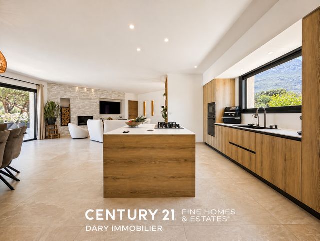 Maison &agrave; vendre - 6 pi&egrave;ces - 183,08 m2 - Calvi - 202 - CORSE