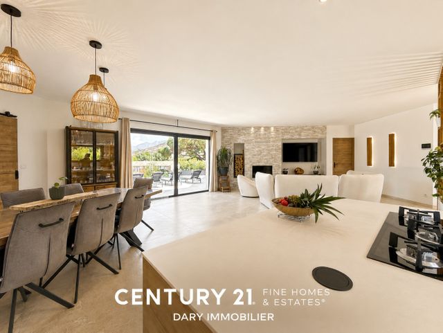 Maison &agrave; vendre - 6 pi&egrave;ces - 183,08 m2 - Calvi - 202 - CORSE