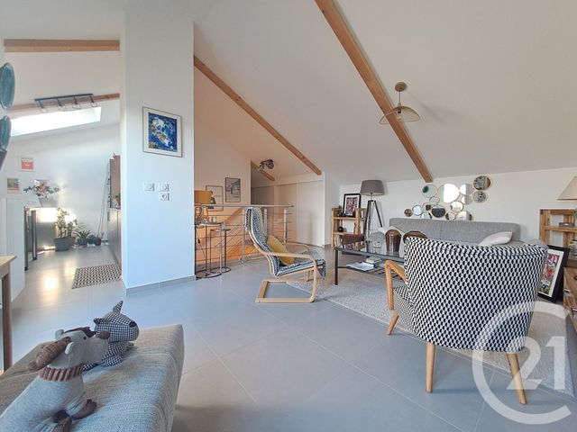 Appartement T4 à vendre - 4 pièces - 91,42 m2 - Chassieu - 69 - RHONE-ALPES