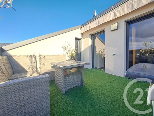 Appartement T4 à vendre - 4 pièces - 91,42 m2 - Chassieu - 69 - RHONE-ALPES