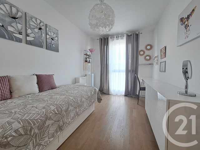 Appartement T4 à vendre - 4 pièces - 91,42 m2 - Chassieu - 69 - RHONE-ALPES