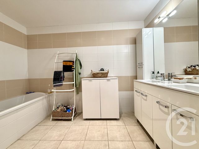 Appartement T4 à vendre - 4 pièces - 92,72 m2 - Genas - 69 - RHONE-ALPES