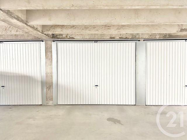 parking - NANTES - 44