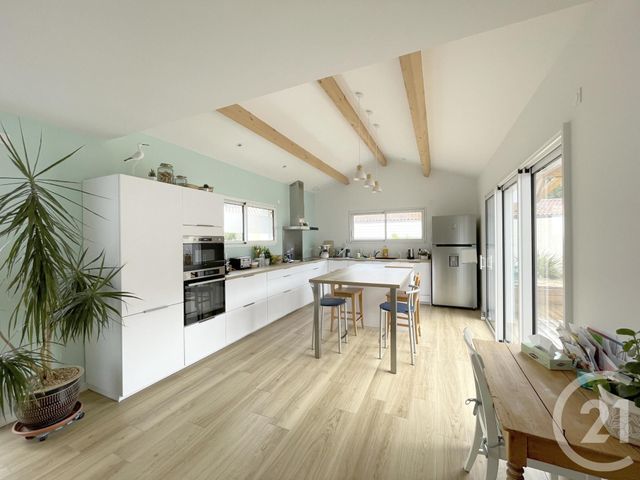 Maison à vendre - 6 pièces - 147,25 m2 - La Tranche Sur Mer - 85 - PAYS-DE-LOIRE