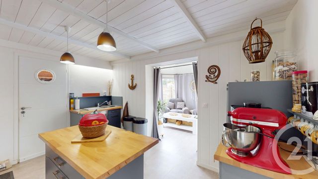 Maison à vendre - 8 pièces - 143,33 m2 - La Tranche Sur Mer - 85 - PAYS-DE-LOIRE