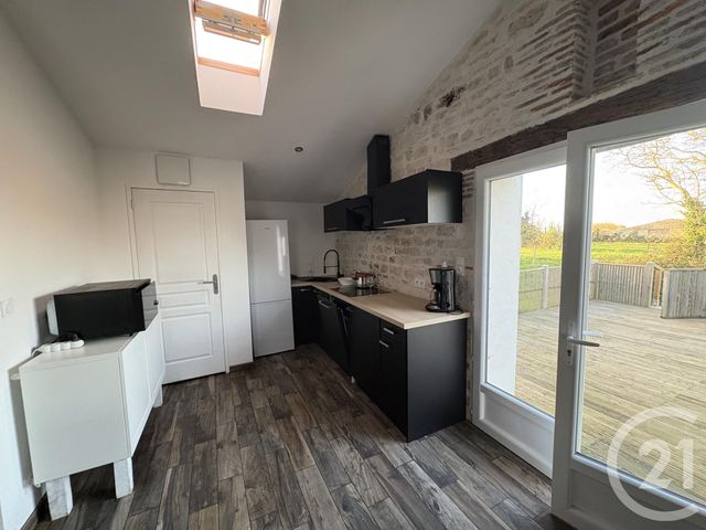 Maison &agrave; louer - 3 pi&egrave;ces - 63 m2 - St Benoist Sur Mer - 85 - PAYS-DE-LOIRE