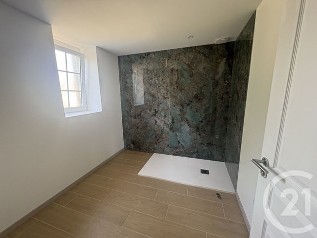 Maison &agrave; louer - 6 pi&egrave;ces - 126 m2 - St Denis Du Payre - 85 - PAYS-DE-LOIRE