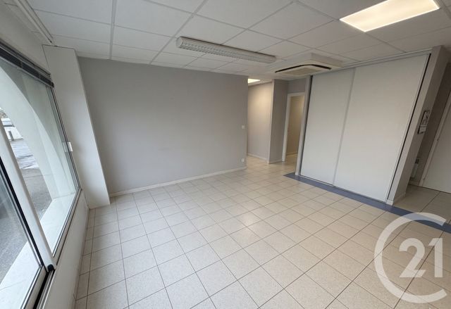 Local commercial à louer - 123.0 m2 - 85 - Vendee