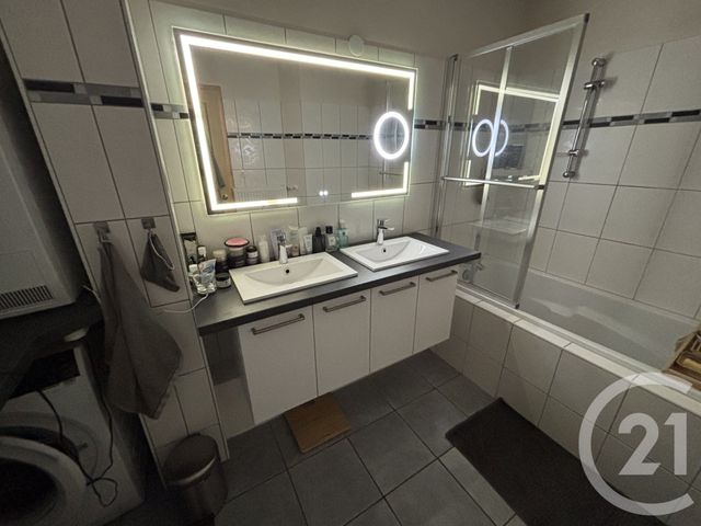 Appartement F4 &agrave; louer - 4 pi&egrave;ces - 123 m2 - Mulhouse - 68 - ALSACE