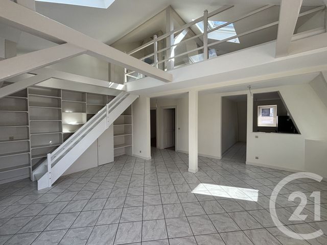 Appartement Duplex à louer - 4 pièces - 107,70 m2 - Mulhouse - 68 - ALSACE