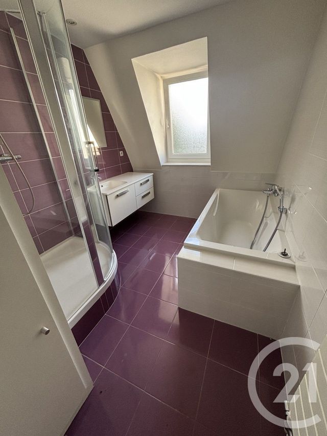 Appartement Duplex à louer - 4 pièces - 107,70 m2 - Mulhouse - 68 - ALSACE