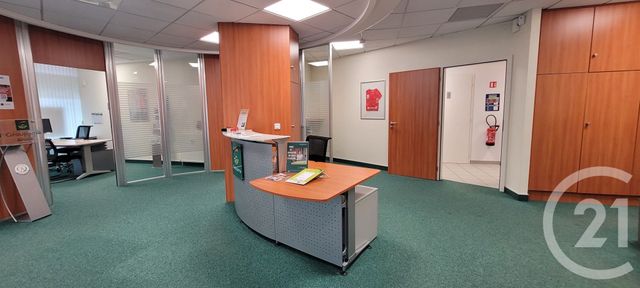 Local commercial à louer - 135.26 m2 - 68 - Haut-Rhin