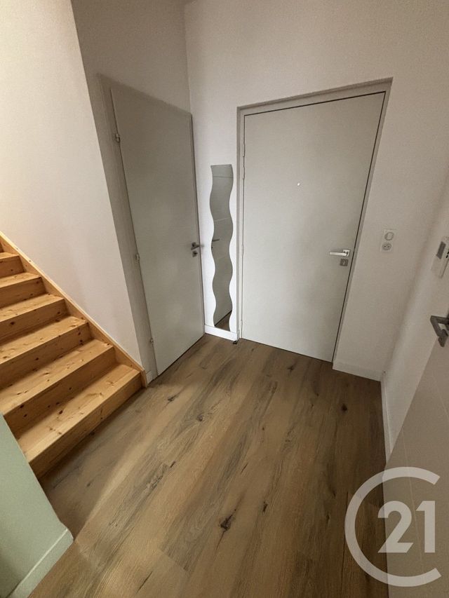 Appartement Duplex &agrave; louer - 3 pi&egrave;ces - 67,73 m2 - Mulhouse - 68 - ALSACE