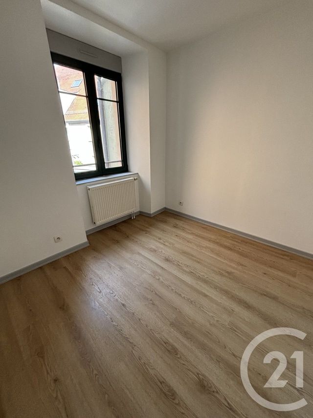Appartement F4 &agrave; louer - 4 pi&egrave;ces - 109 m2 - Mulhouse - 68 - ALSACE