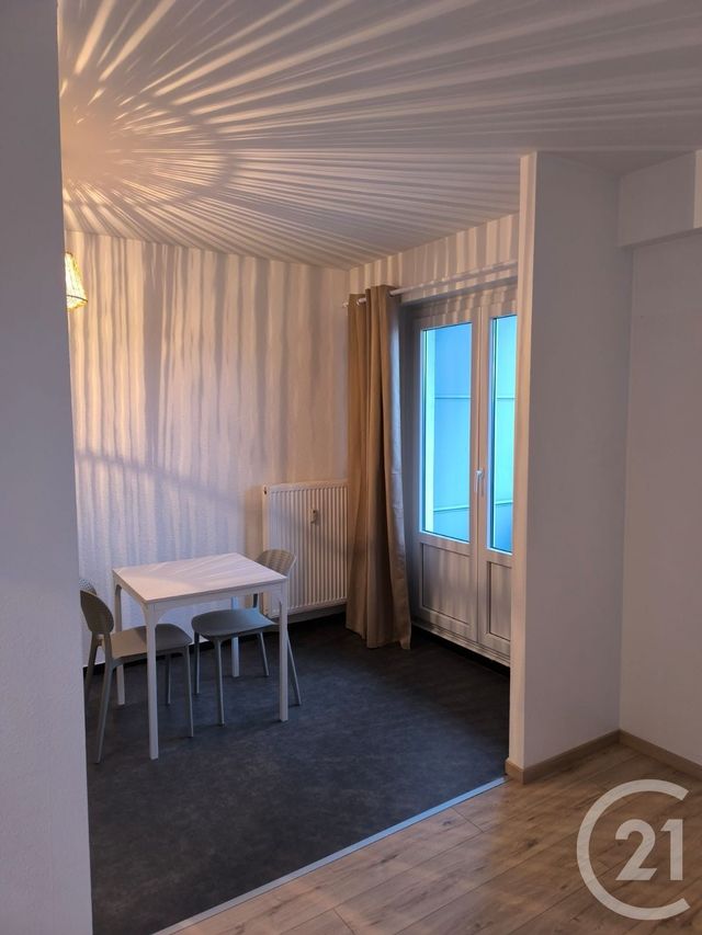 Appartement Studio &agrave; louer - 1 pi&egrave;ce - 33 m2 - Mulhouse - 68 - ALSACE