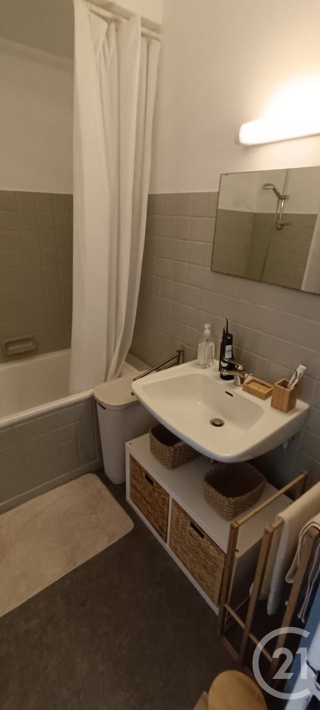 Appartement Studio &agrave; louer - 1 pi&egrave;ce - 33 m2 - Mulhouse - 68 - ALSACE