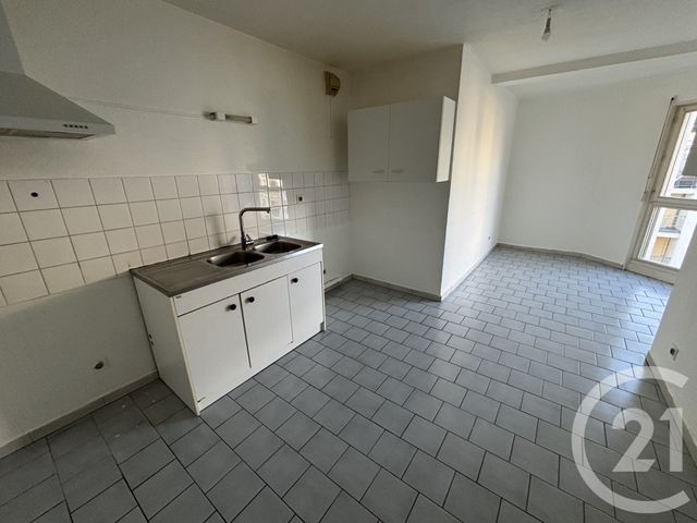 Appartement F4 &agrave; louer - 4 pi&egrave;ces - 105,95 m2 - Mulhouse - 68 - ALSACE