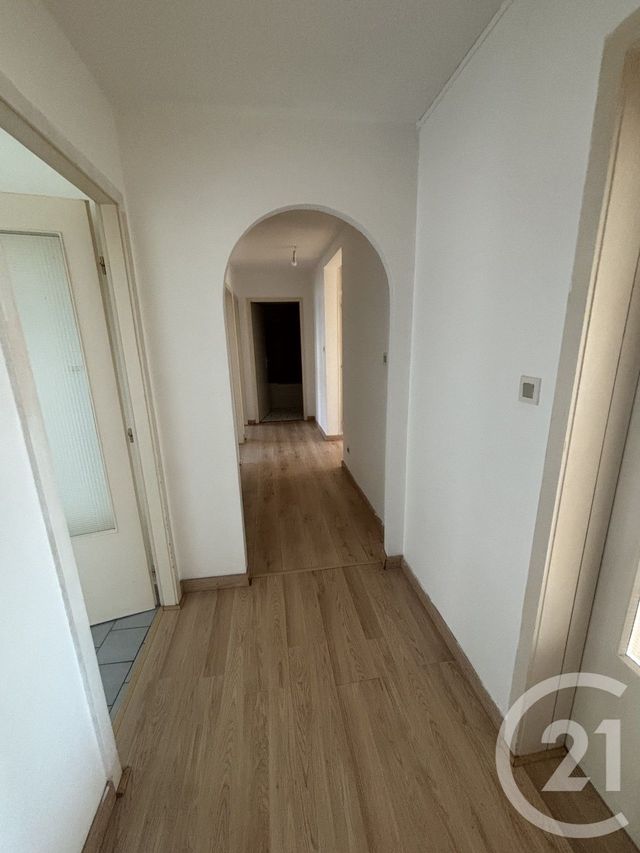 Appartement F4 &agrave; louer - 4 pi&egrave;ces - 105,95 m2 - Mulhouse - 68 - ALSACE