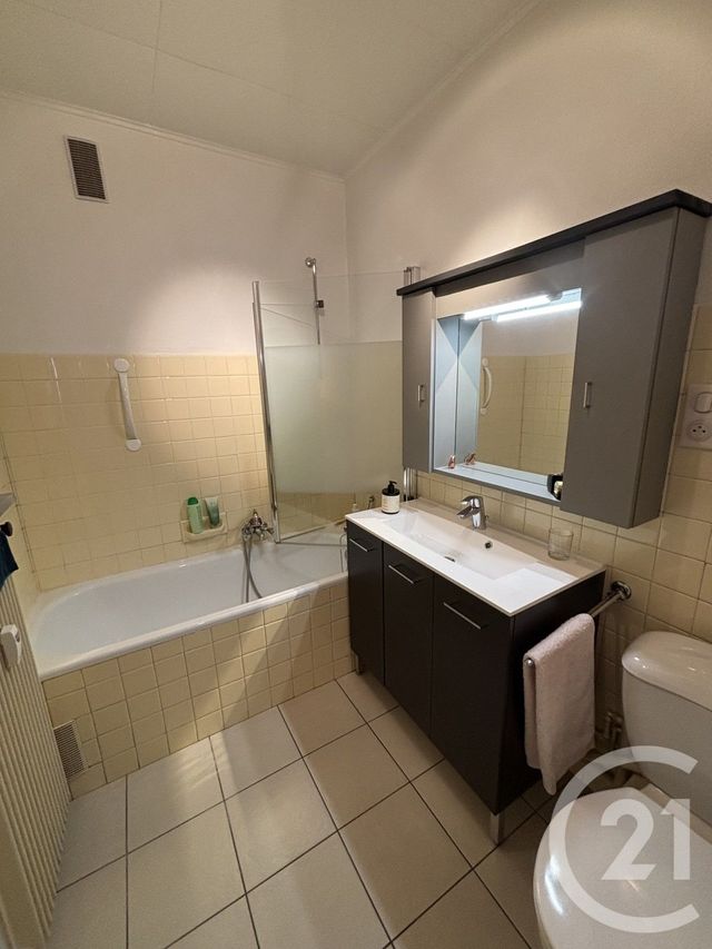 Appartement F5 &agrave; louer - 5 pi&egrave;ces - 97,47 m2 - Mulhouse - 68 - ALSACE