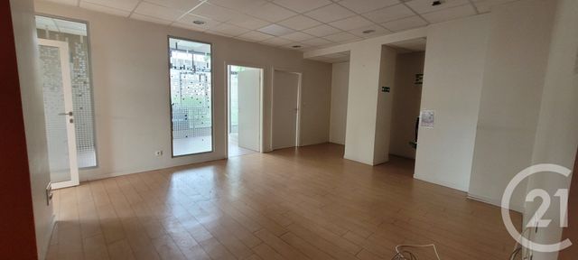 Local commercial à louer - 180.0 m2 - 68 - Haut-Rhin
