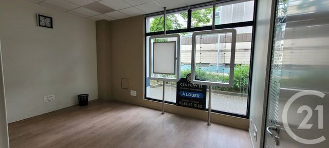 Local commercial à louer - 180.0 m2 - 68 - Haut-Rhin