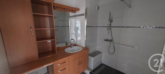 Appartement F4 &agrave; louer - 4 pi&egrave;ces - 82,34 m2 - Riedisheim - 68 - ALSACE