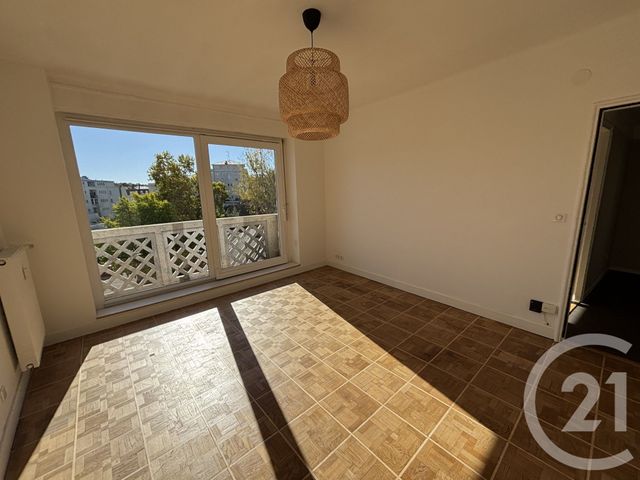 Appartement F4 &agrave; louer - 4 pi&egrave;ces - 95 m2 - Mulhouse - 68 - ALSACE