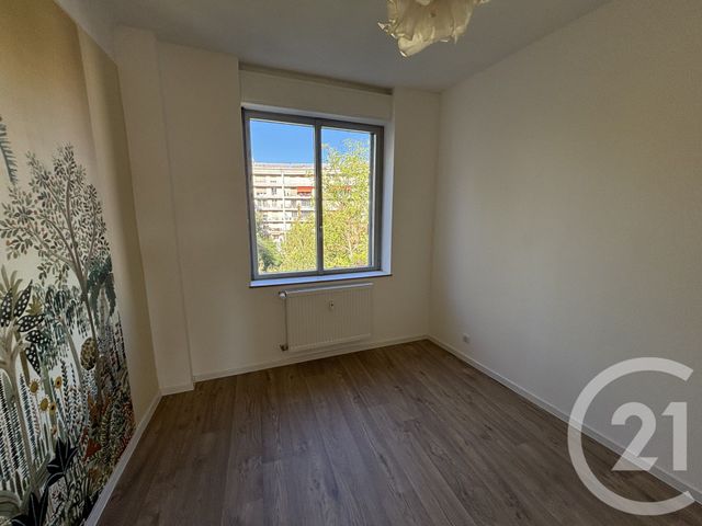 Appartement F4 &agrave; louer - 4 pi&egrave;ces - 95 m2 - Mulhouse - 68 - ALSACE