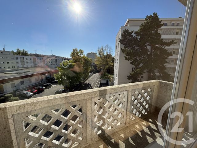 Appartement F4 &agrave; louer - 4 pi&egrave;ces - 95 m2 - Mulhouse - 68 - ALSACE
