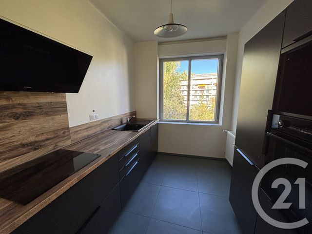 Appartement F4 &agrave; louer - 4 pi&egrave;ces - 95 m2 - Mulhouse - 68 - ALSACE