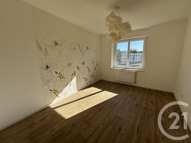 Appartement F4 &agrave; louer - 4 pi&egrave;ces - 95 m2 - Mulhouse - 68 - ALSACE