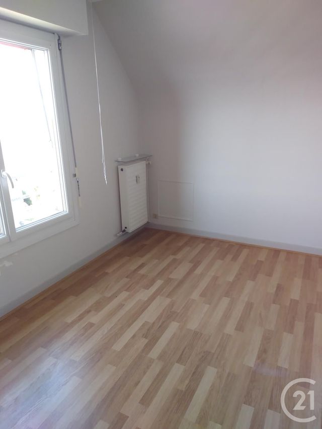 Appartement F3 &agrave; louer - 2 pi&egrave;ces - 57 m2 - Domfront En Poiraie - 61 - BASSE-NORMANDIE