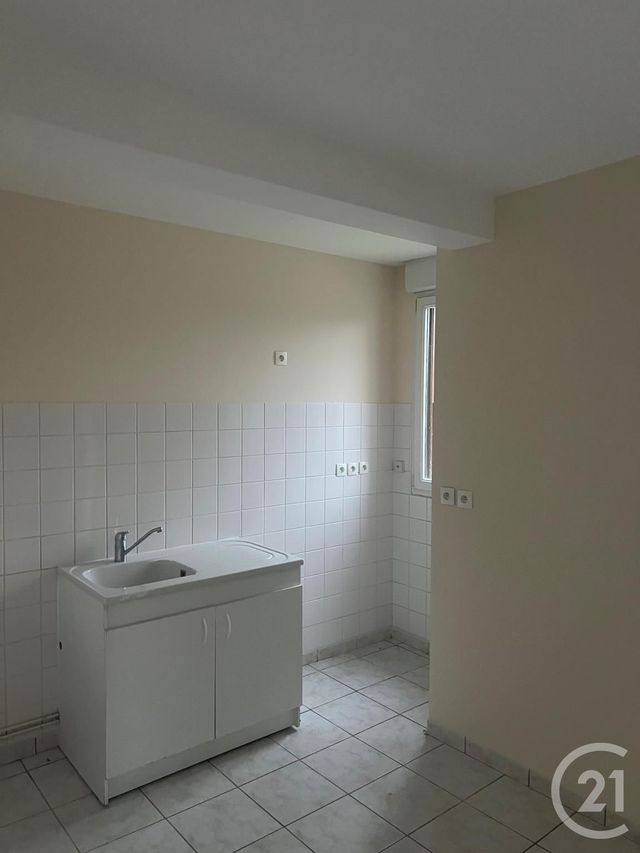 Appartement F2 &agrave; louer - 2 pi&egrave;ces - 37 m2 - Domfront En Poiraie - 61 - BASSE-NORMANDIE