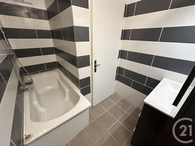 Maison à vendre - 4 pièces - 115 m2 - Rignieux Le Franc - 01 - RHONE-ALPES