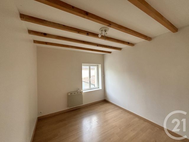 Maison &agrave; louer - 4 pi&egrave;ces - 88,31 m2 - Bourg St Christophe - 01 - RHONE-ALPES