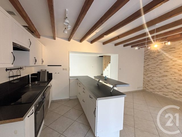 Maison &agrave; louer - 4 pi&egrave;ces - 88,31 m2 - Bourg St Christophe - 01 - RHONE-ALPES
