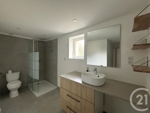 Maison &agrave; louer - 4 pi&egrave;ces - 88,31 m2 - Bourg St Christophe - 01 - RHONE-ALPES
