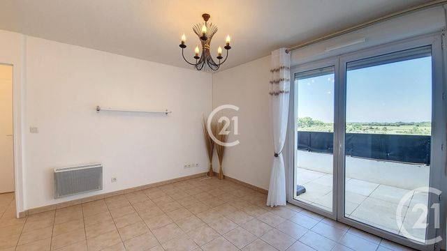 Appartement T2 à vendre - 2 pièces - 41 m2 - St Martin De Crau - 13 - PROVENCE-ALPES-COTE-D-AZUR
