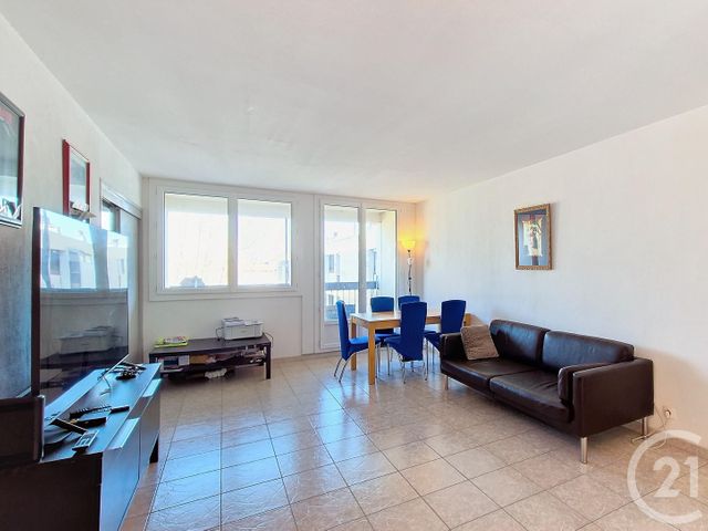 Appartement T4 à vendre - 4 pièces - 70,04 m2 - Arles - 13 - PROVENCE-ALPES-COTE-D-AZUR